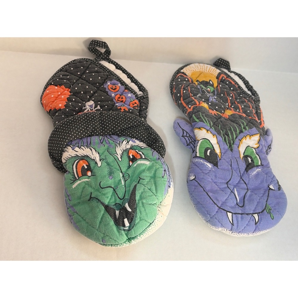 VTG Halloween Monster Oven Mitts Pair Quilted Witch Vampire Trick or Treat 90s